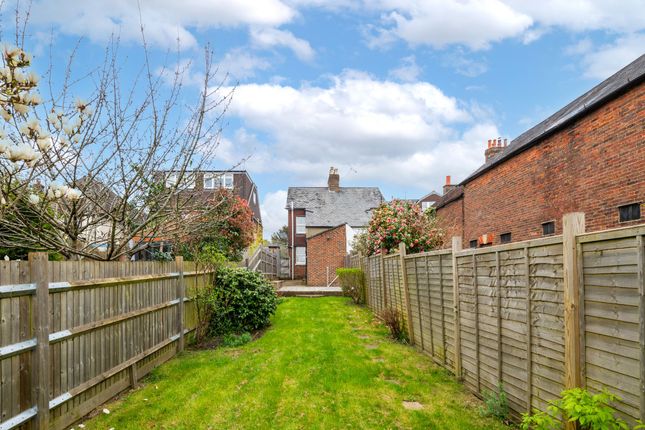 Semi-detached house to rent in Hardwick Road, Redhill