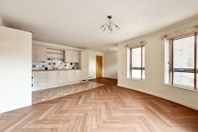 4, Quennell House, Sheldon Way, Berkhamsted photo 3