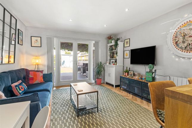 35, Langridge Mews, Hampton photo 4