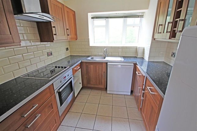 33, Woodland Court, Hove photo 3