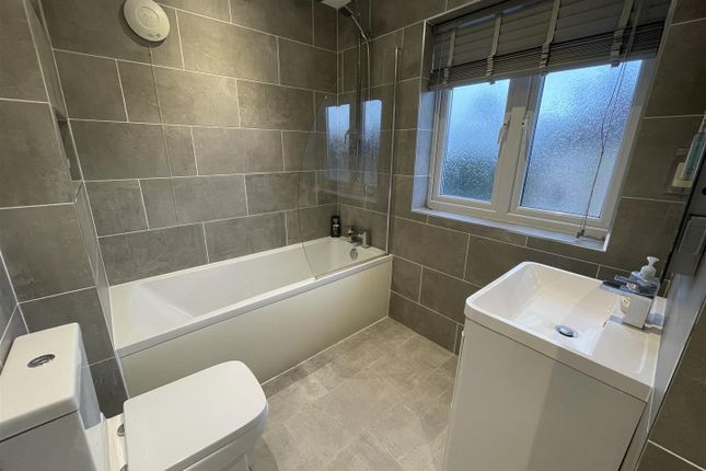 43, Oak Drive, Crewkerne photo 5