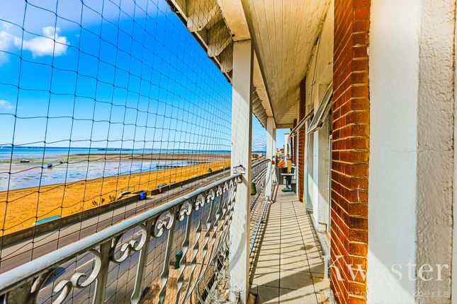 Flat 2 202, Eastern Esplanade, Southend-on-sea photo 2