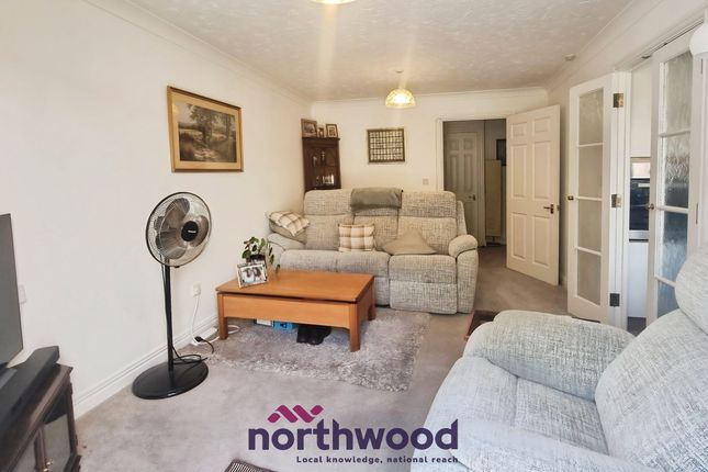2, Mowbray Court, Exeter photo 3