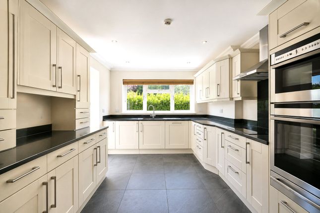 4A, Chestnut Way, Godalming photo 4