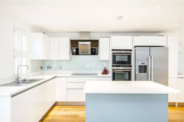 6, Maltings Close, London photo 2