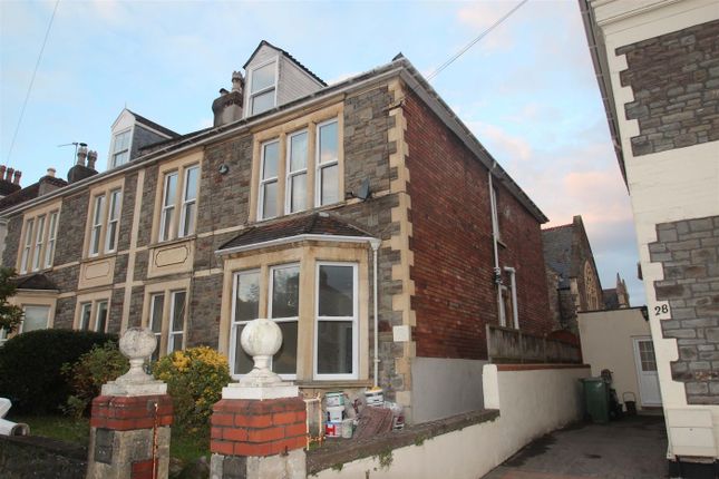 Charming Exterior View Of A Well-Maintained Proper...