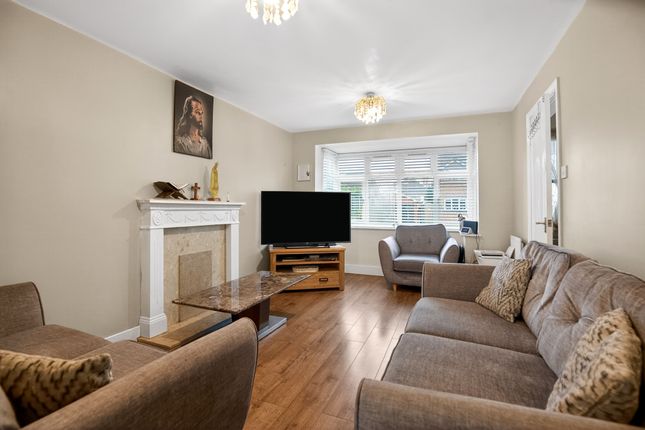 7 Deborah Close, Wolverhampton, Wolverhampton photo 4