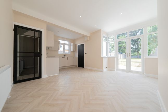 33 Marsden Lane, Leicester photo 3