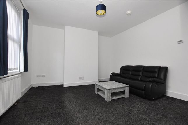 8, Cobden Place, West Yorkshire photo 2