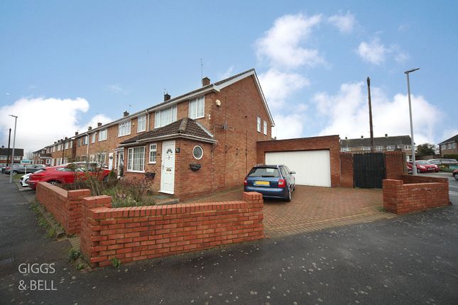 End terrace house for sale in Luton, Bedfordshire