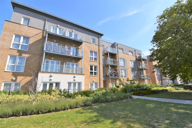Thumbnail Flat for sale in Regents Lodge, 19 Porters Way, West Drayton