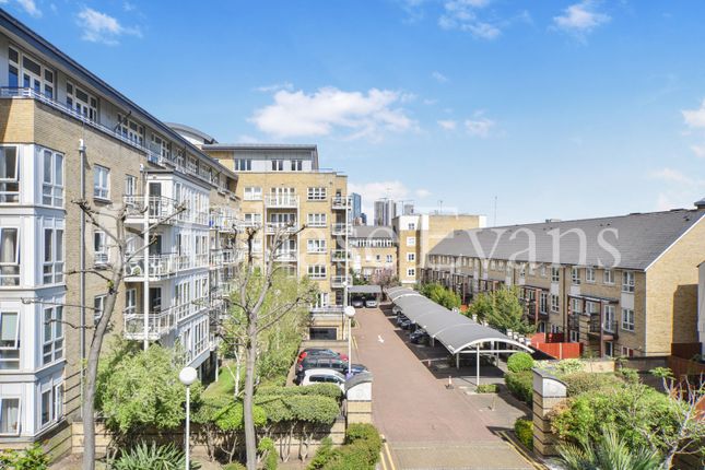 Flat for sale in St. Davids Square, London