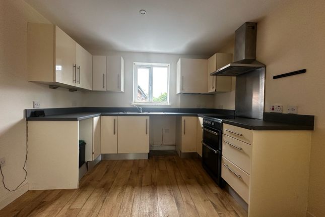 5, Sparrows Rise, Needham Market photo 2