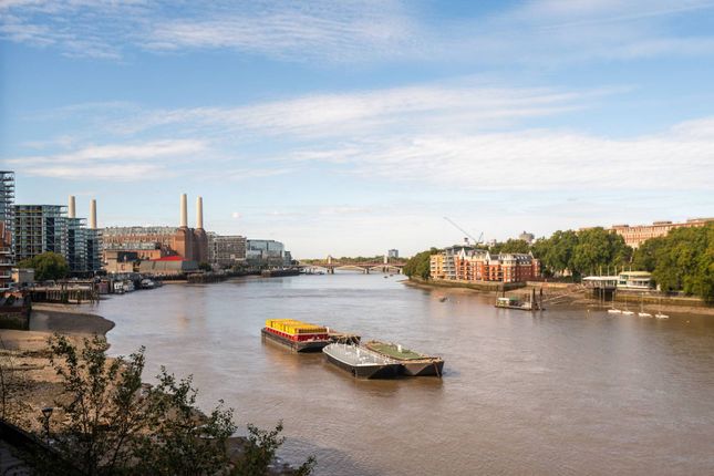 Nine Elms Lane, Nine Elms photo 4