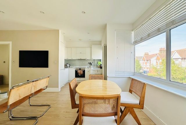 Leighton Road, West Ealing photo 4
