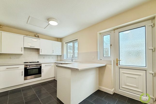 22 Tintagel Close, Blackburn photo 3
