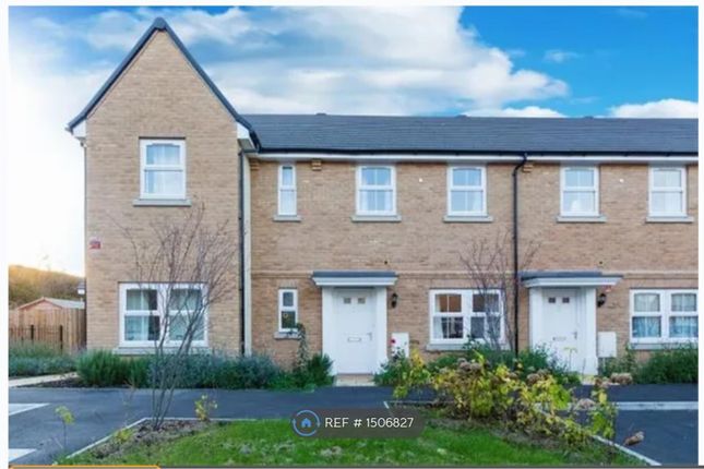 Thumbnail Terraced house to rent in Foxglove Close, West Drayton