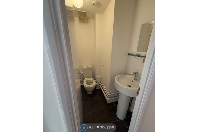 Chipstead Close, Sutton photo 3