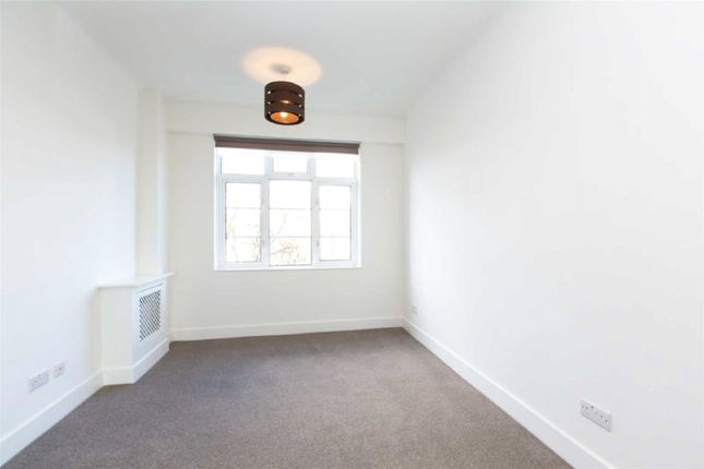 Flat to rent in Grove End Gardens, Grove End Road, St Johns Wood, London
