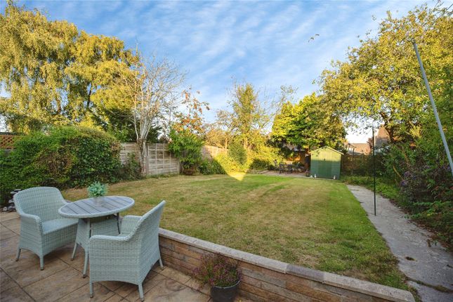 75, Newington Drive, Greater Manchester photo 2