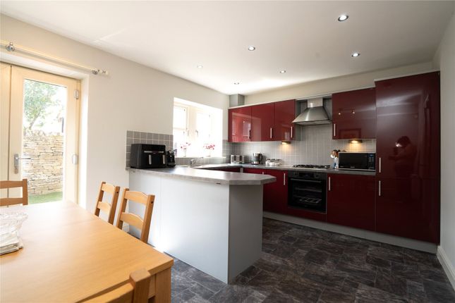 4, Weavers Court, Bradford photo 5