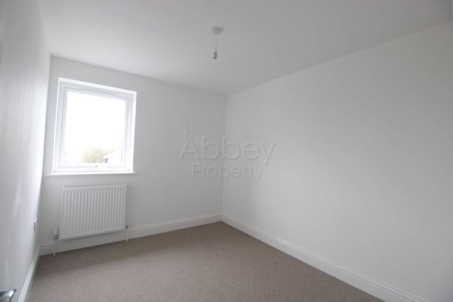 Apt 3, Earls Court Mulberry Close, Luton photo 5