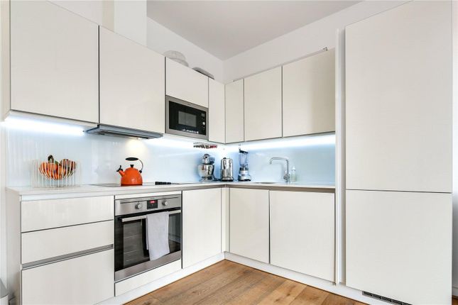 417 Wick Lane, London photo 4