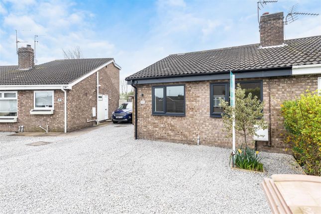 Semi-detached bungalow for sale in Bellasize Park, Gilberdyke, Brough