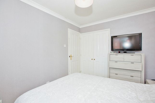 Flat for sale in Cavalier Way, Yeovil