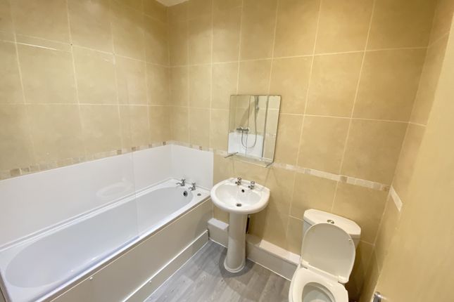 Flat 6 144-148, Whetstone House, Wirral photo 3