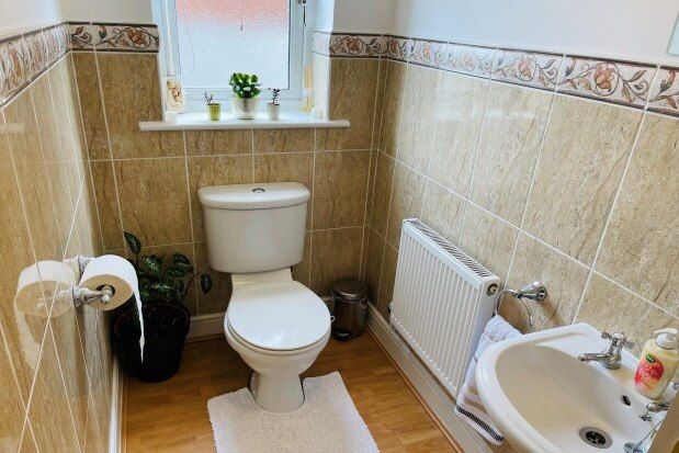 Property to rent in Orchard Close, Swansea