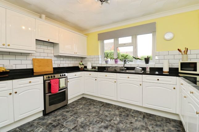 37, Beechers Way, Market Rasen photo 2