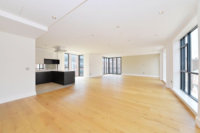 Flat for sale in Water Street, Birmingham