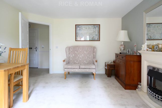 Flat 40 Stokes Lodge, Park Lane, Camberley photo 3