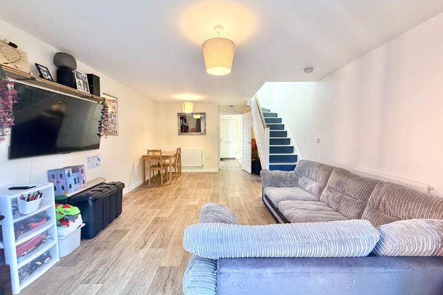 4 Whitaker Close, Exeter photo 4