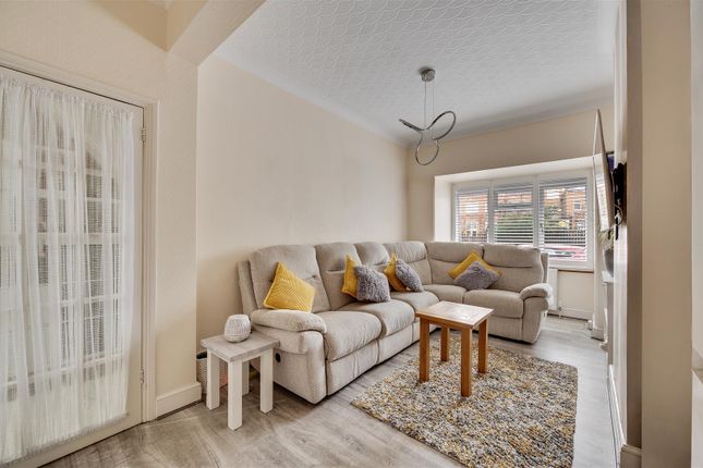 10, Kingthorpe Terrace. Brentfield Road, London photo 3
