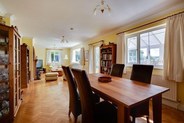 The Brook, Finchingfield Road, Saffron Walden photo 4