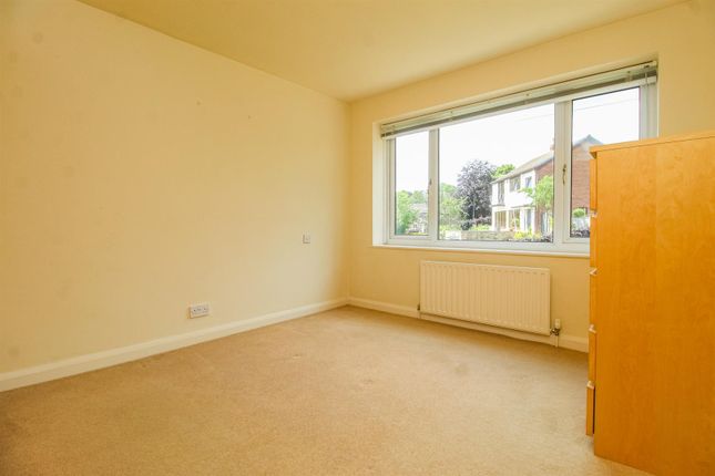 Flat for sale in Lake View Flats, Newmillerdam, Wakefield