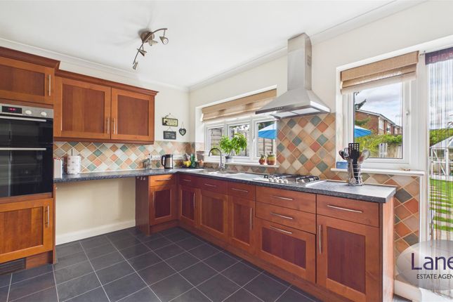 6, Hillside Crescent, Waltham Cross photo 4