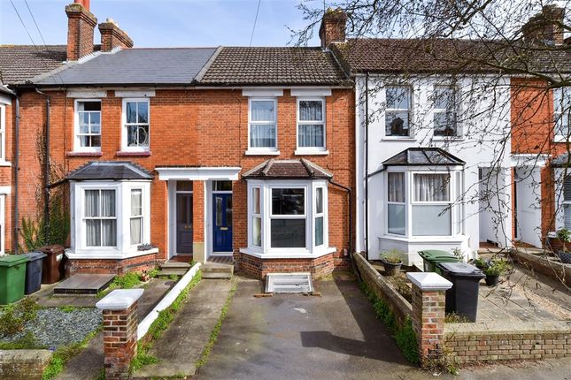 3-bed house on St. Philip's Avenue, Maidstone, £375,000