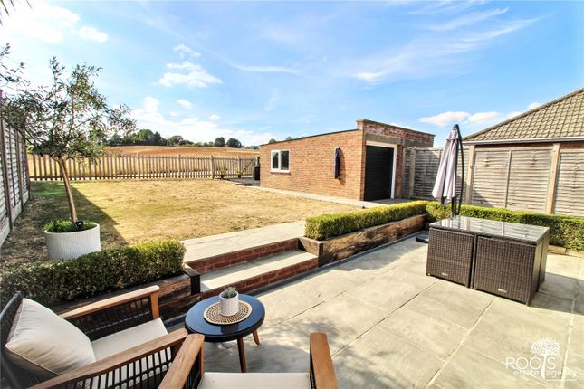 24, Hatchgate Close, Thatcham photo 2