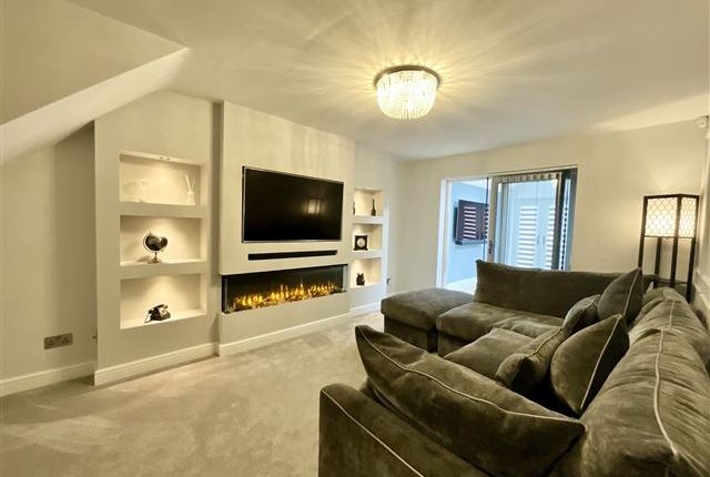 11, Duckham Drive Aston, Sheffield photo 2
