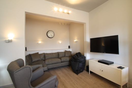 Thumbnail Shared accommodation to rent in Woodsley Road, Leeds