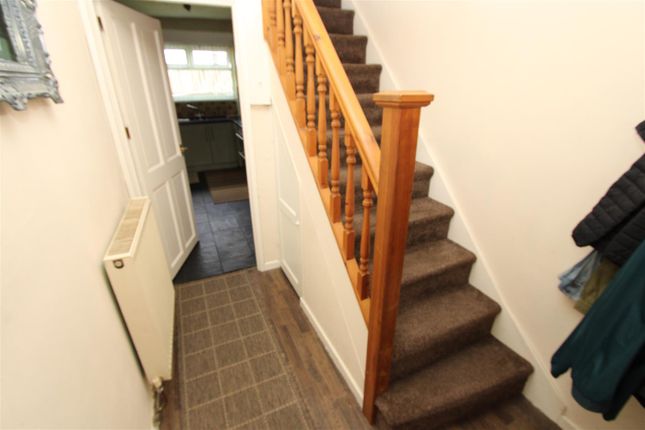 50, Sandholme Drive, Bradford photo 4