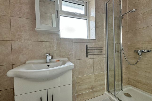 Flat 4, 51, Herschel Street, Slough photo 4