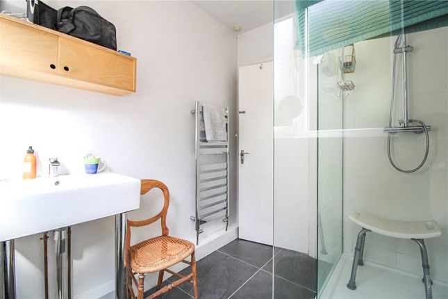 5, Weetwood Park Court, Leeds photo 4