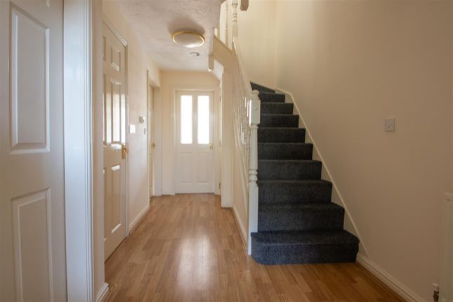 6, Fripp Gardens, Milton Keynes photo 5