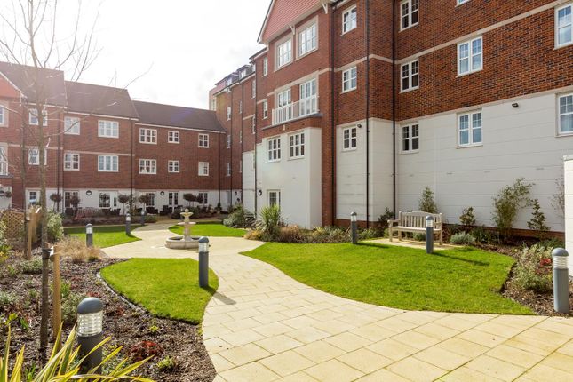 Flat for sale in St. Lukes Road, Maidenhead