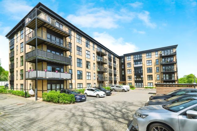 Flat for sale in Giles Crescent, Stevenage