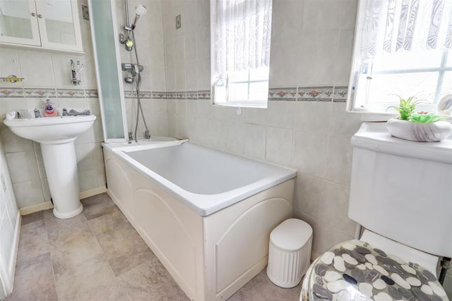 End terrace house for sale in Newton Road, Tilbury